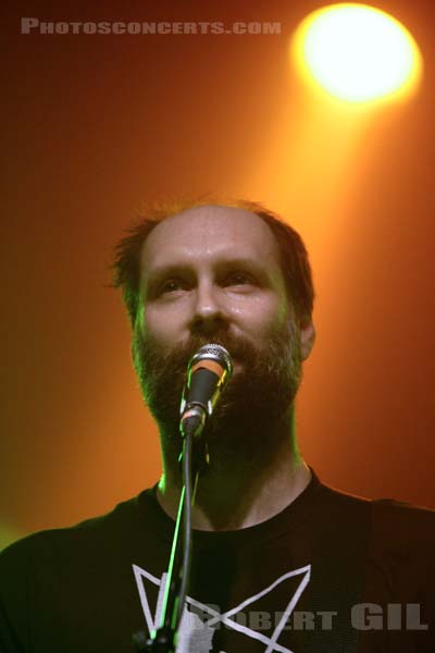 BUILT TO SPILL - 2010-05-23 - PARIS - La Machine (du Moulin Rouge) - 